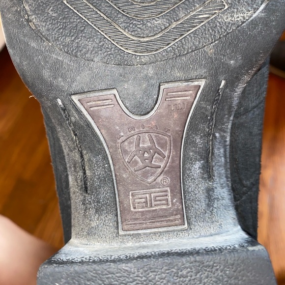 ARIAT cowgirl boots, 7.5, like new - Picture 4 of 5